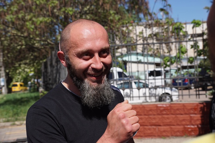 В окупованому Криму силовики після допиту відпустили активіста