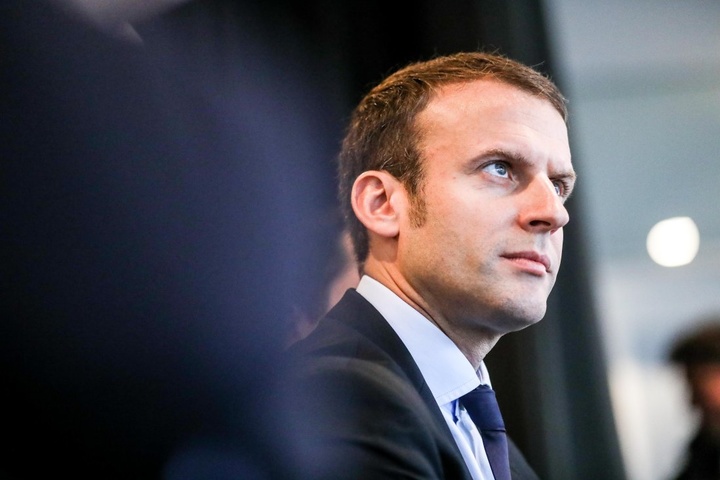 Макрон планує запросити в уряд Франції представників лівих і правих політсил