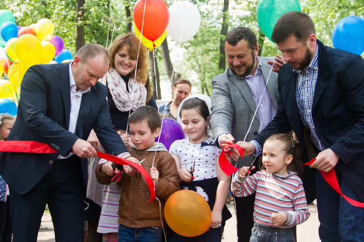 У Дарницькому районі Києва відкрили оновлений парк відпочинку