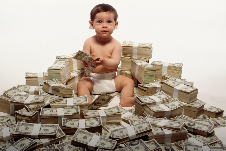 Наймолодшим мільйонером Києва виявився однорічний малюк
