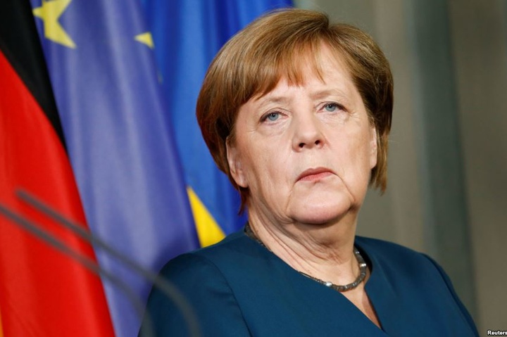 Меркель кличе на саміт Порошенка, Путіна та Макрона