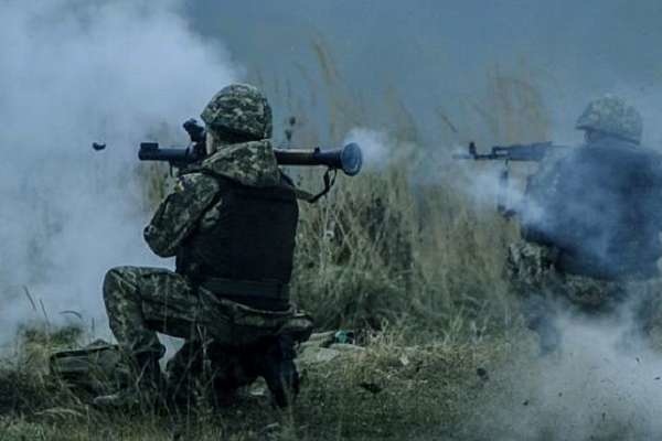 Загострення на Донбасі: 53 обстріли бойовиків, є поранені