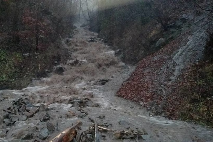 Заходу України загрожують паводки і селеві потоки через сильні дощі
