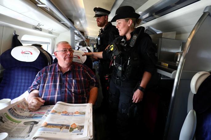 У Британії після теракту поліція патрулюватиме у потягах