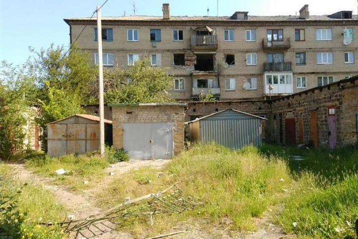 Бойовики обстріляли житлові квартали Красногорівки