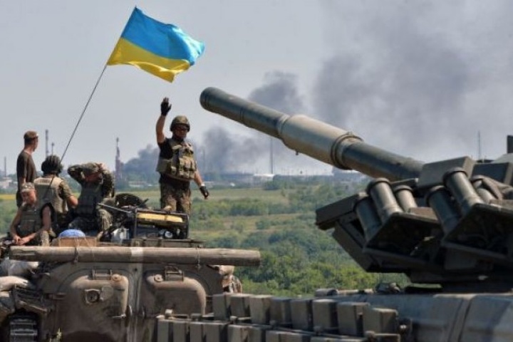 Як і хто в Україні контролює силовиків. Що змінилось за три роки війни?