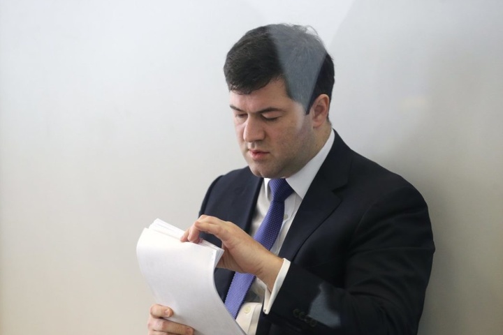 Прокурори наполягають, що Насіров не здав британський паспорт