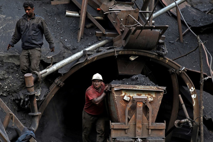 На шахті «Новодонецька» стався спалах метану, четверо гірників отримали опіки