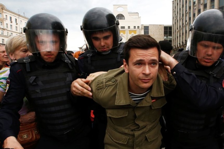 Протести в Москві: суд заарештував опозиціонера Яшина