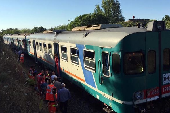 В Італії зіштовхнулися два потяги, 10 людей травмовано