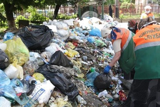 Зі Львова уже вивезли 140 тонн сміття
