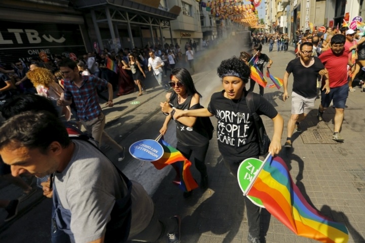 У Туреччині заборонили гей-парад