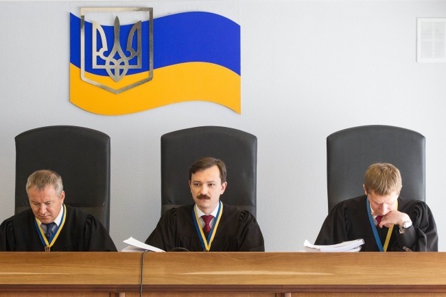 Суд розглядає по суті справу про держзраду Януковича