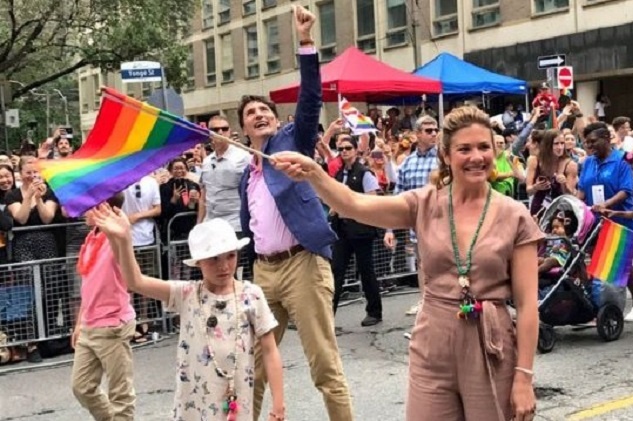 Прем’єр-міністр Канади разом із дітьми взяв участь у прайд-параді