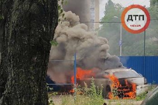 У Києві знову вибухнув автомобіль 