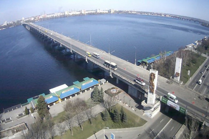 Компанія батька секретаря міськради Дніпра просить ще 67 млн на капремонт Центрального мосту 