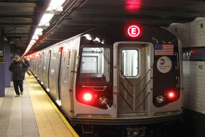 У Нью-Йорку зійшов з рейок потяг, постраждали понад 30 людей 