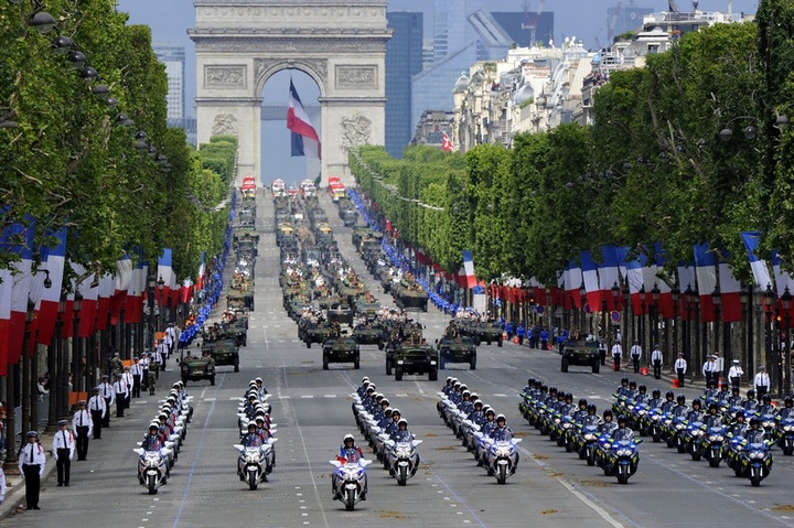 Президент Франції запросив Трампа на парад до Дня взяття Бастилії