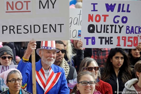 У США пройдуть десятки демонстрацій за відставку Трампа