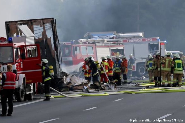 У Баварії автобус із туристами згорів дотла