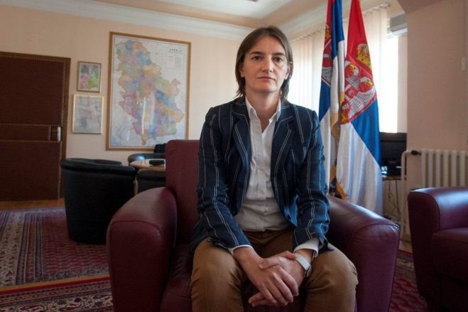 Новий уряд Сербії «кидає» Росію та націлюється на ЄС