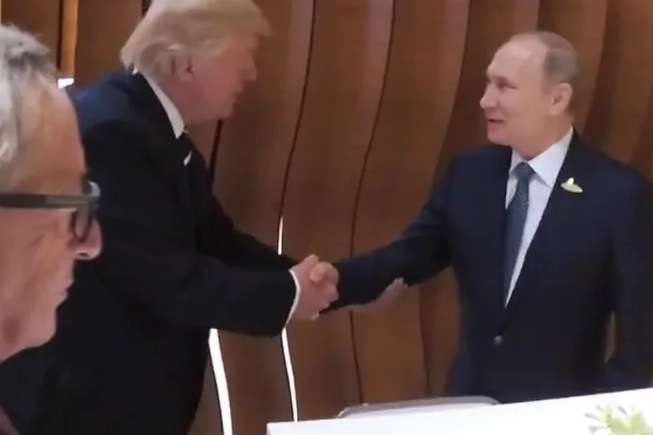 Трамп потиснув Путіну руку на саміті G20