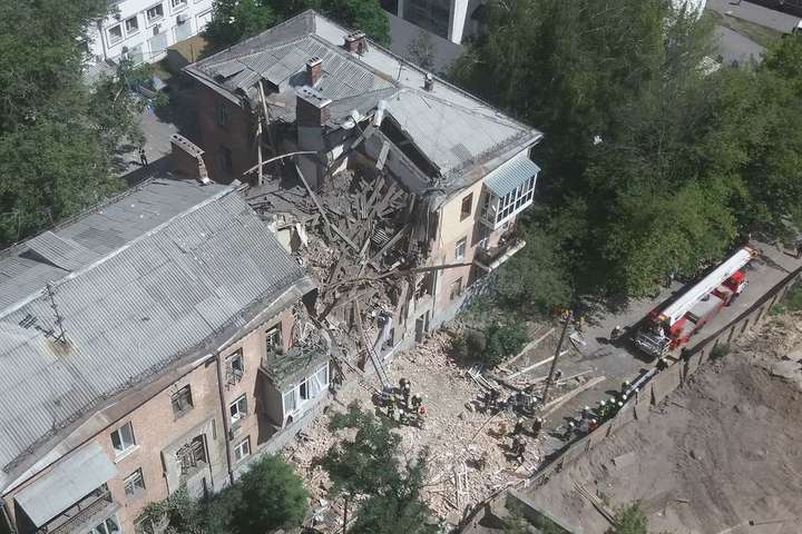 В центре Киева взорвался жилой дом. Фоторепортаж с места трагедии
