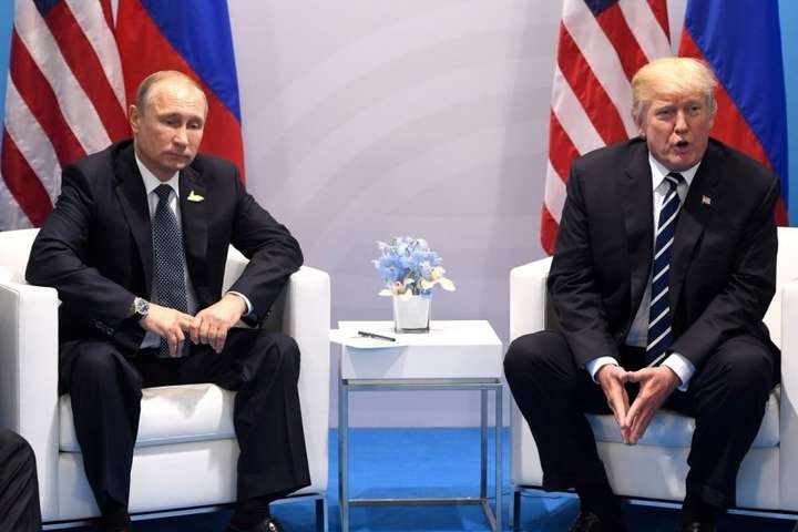 ЗМІ: Трамп і Путін 40 хвилин сперечалися через втручання Росії у вибори в США 