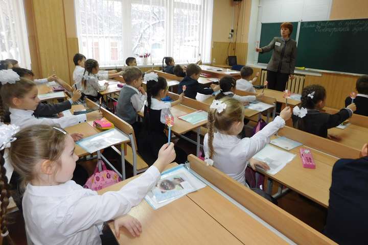 Гриневич: з вересня 100 шкіл працюватимуть за новим стандартом початкової освіти