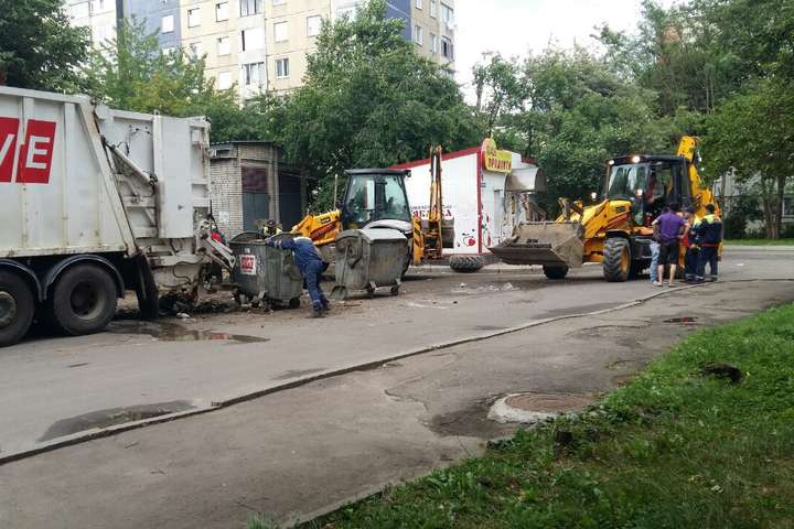 У Львові заявили, що сміттєвий колапс подолано