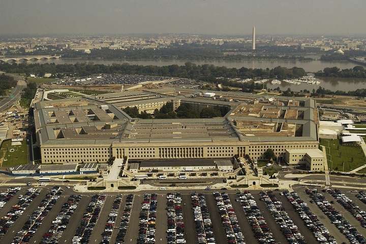 У Конгресі США схвалили оборонний бюджет на 696 млрд доларів