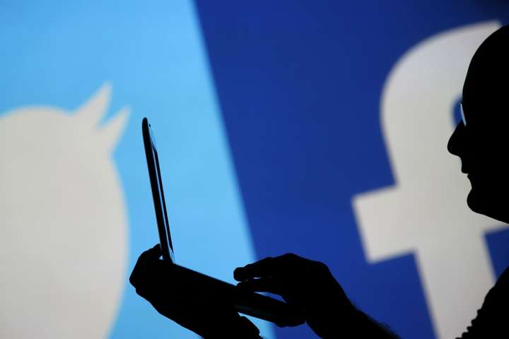 Дослідження: уряди 29 країн маніпулюють громадською думкою у Facebook та Twitter