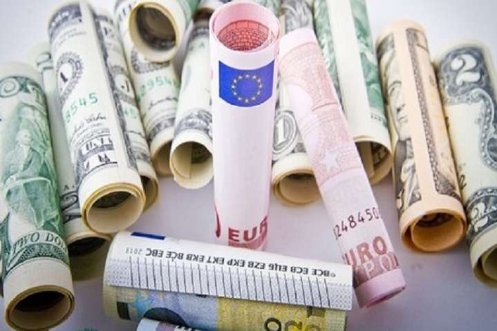 Міністр соцполітики назвав дату, коли в Україні буде зарплата в 500 євро