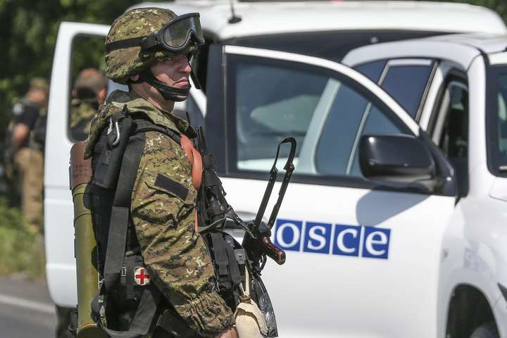 Кількість обстрілів на Донбасі перевищує 1500 на добу, - ОБСЄ