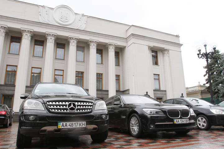 Генпрокуратура витратить понад 9,5 млн гривень на купівлю автівок