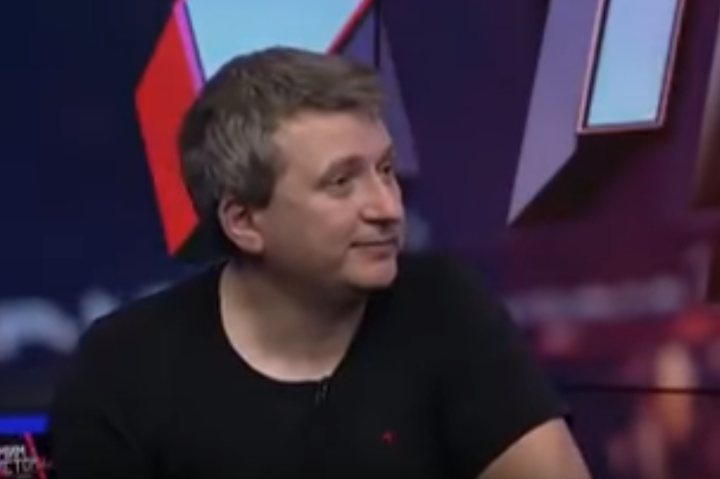 Журналіст вигнав політолога з ефіру за відмову говорити українською