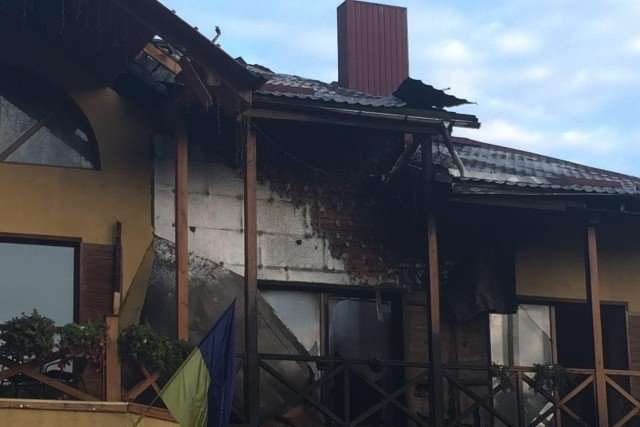 Нічна пожежа в Луцьку: крім готелю, підпалили ще й спорткомплекс