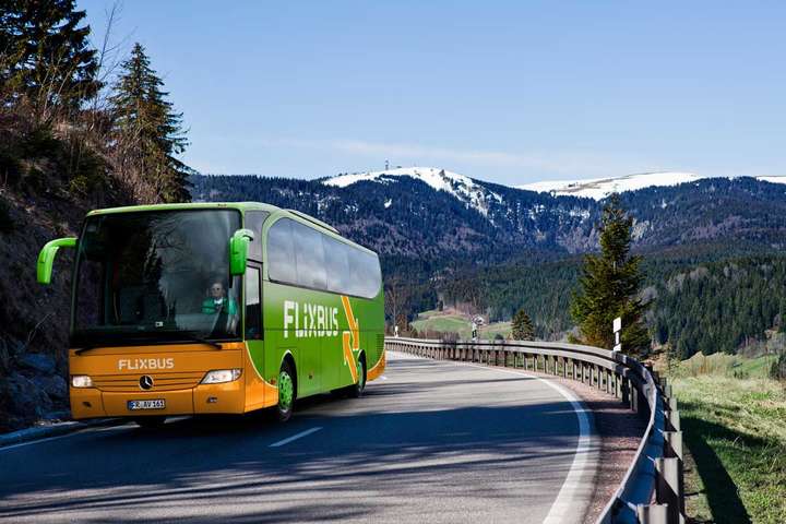 Німецький автобусний лоукостер продає квитки на рейси з України від 5 євро