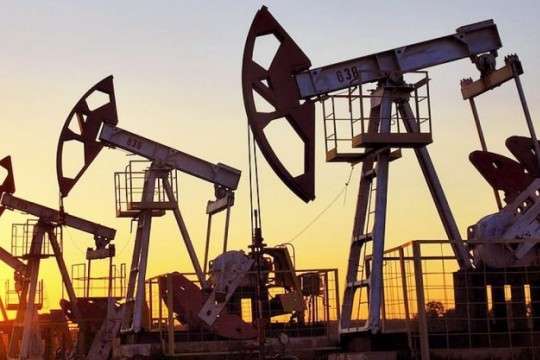 Нафта дорожчає в очікуванні даних із США 