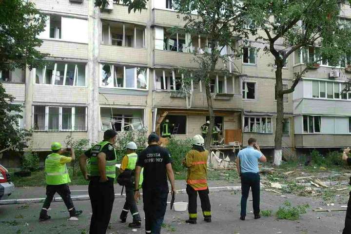 Київська влада встановлює кількість потерпілих внаслідок вибуху в будинку