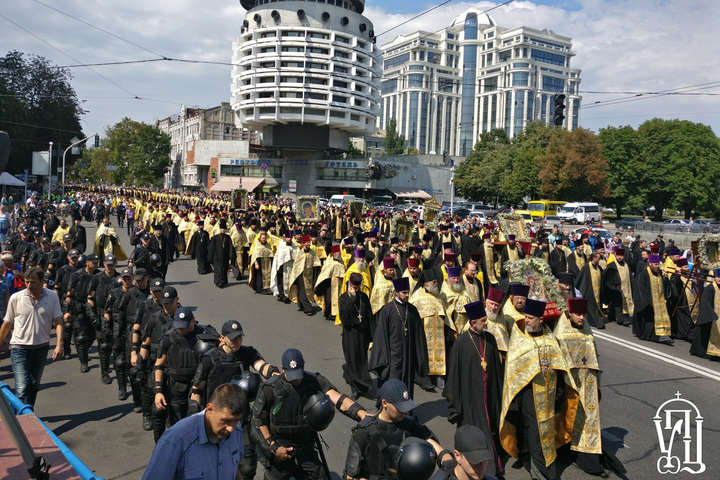 Крестный ход в Киеве собрал 100 тысяч верующих - УПЦ МП