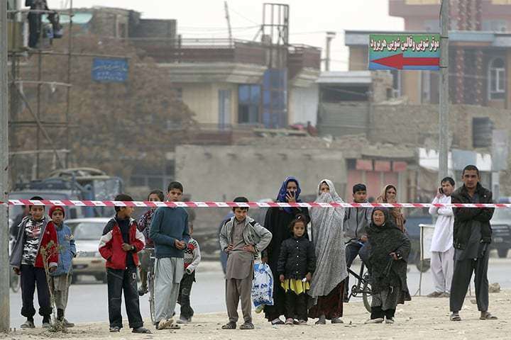 В Афганістані стався вибух у мечеті: десятки загиблих