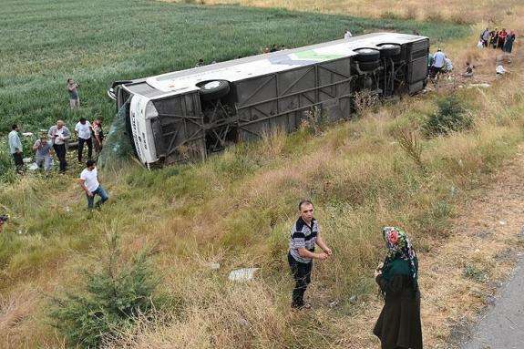 У Туреччині перекинувся автобус, є загиблі