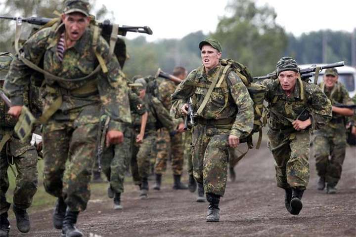 Росія в Білорусі формує наступальне угруповання військ, - Генштаб