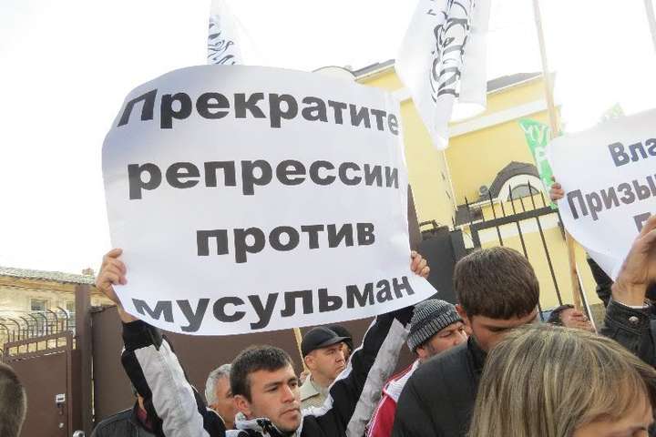 В окупованому Криму російські силовики знову проводять обшуки у кримських татар