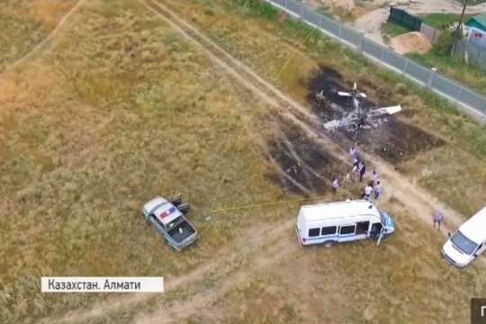В Казахстані у катастрофі навчального літака загинув українець