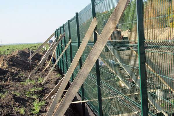 Будівництво «Стіни» на кордоні з Росією профінансовано лише на 15%