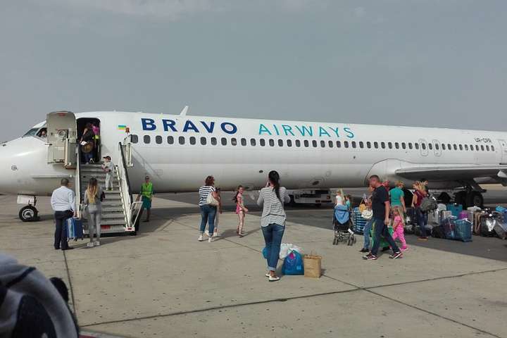 В Анталії зламався літак, який мав летіти до Києва