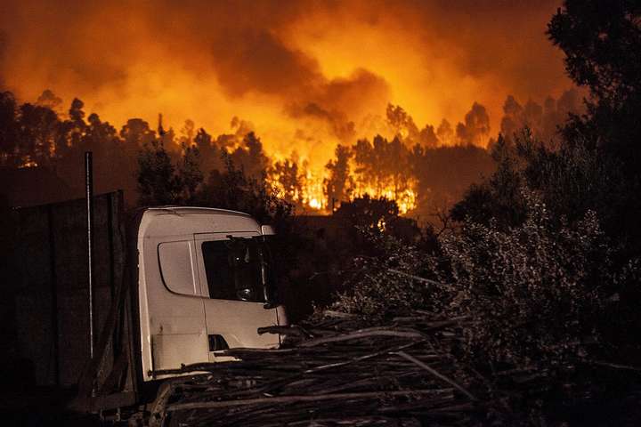 Португалія просить Європу допомогти в боротьбі з лісовими пожежами