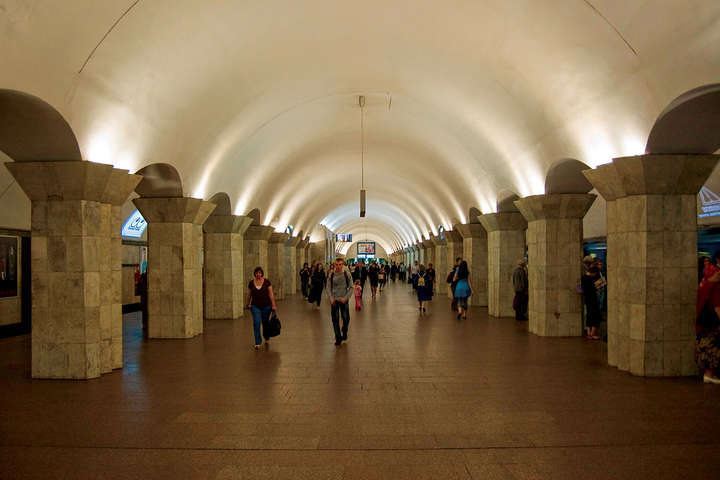 Сьогодні з 8:00 у столиці закриють станції метро «Майдан Незалежності» і «Хрещатик» 